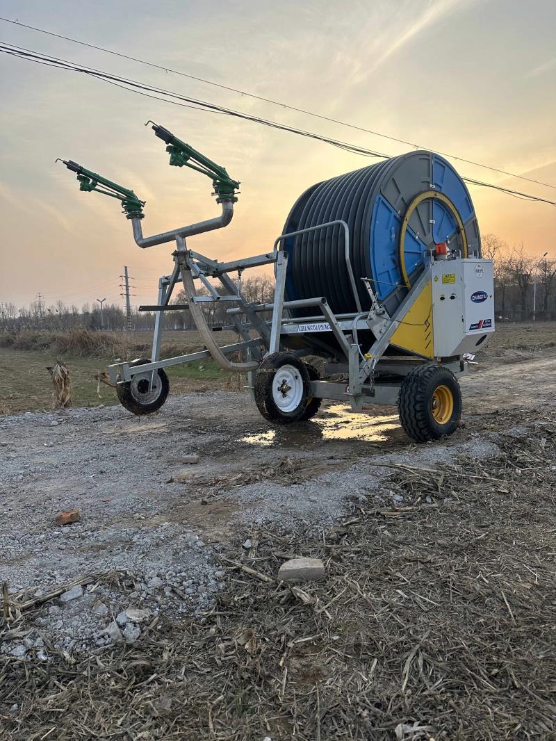 새로운 스타일의 현대식 농업용 피벗 관개 기계 200m - Farming Agriculture Machine 리뷰 및 가격
